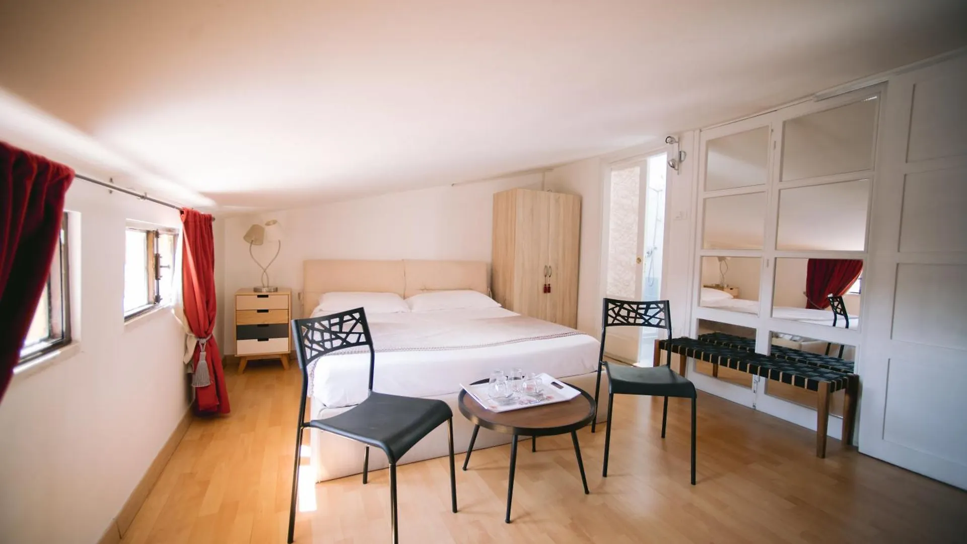 Mansarda Cavour Garda Centro Apartment