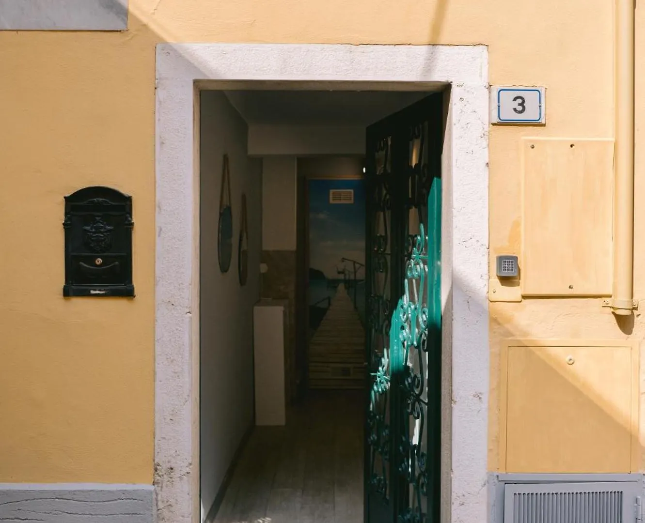 Mansarda Cavour Garda Centro Apartman Homestay szállás